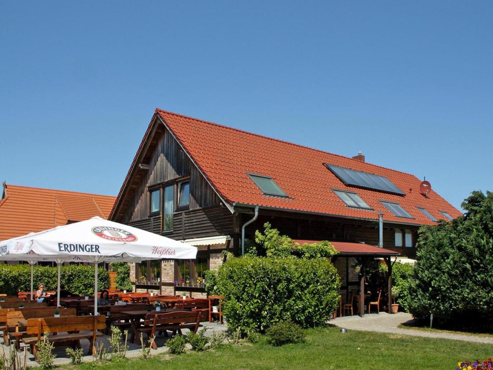 Farmstay Neuendorfkrug, Luetow Lutow Экстерьер фото