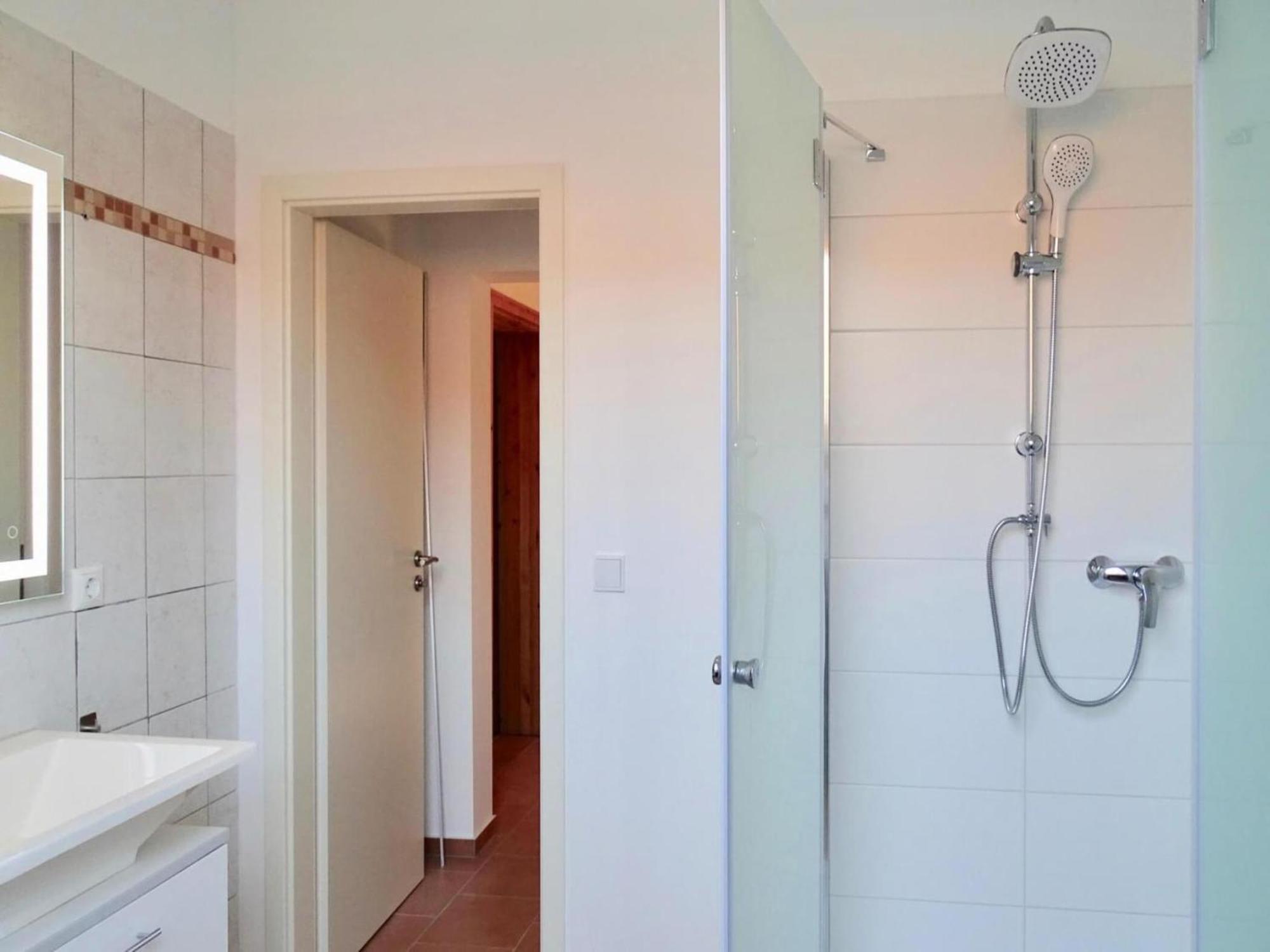 Farmstay Neuendorfkrug, Luetow Lutow Экстерьер фото